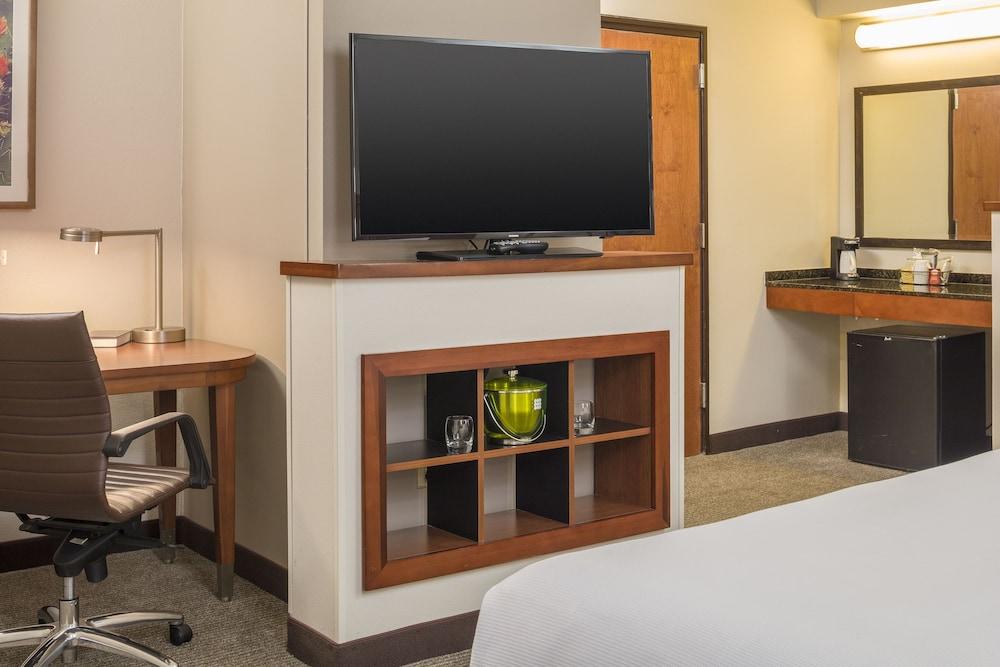 Hyatt Place San Antonio Airport/Quarry Market Exterior photo