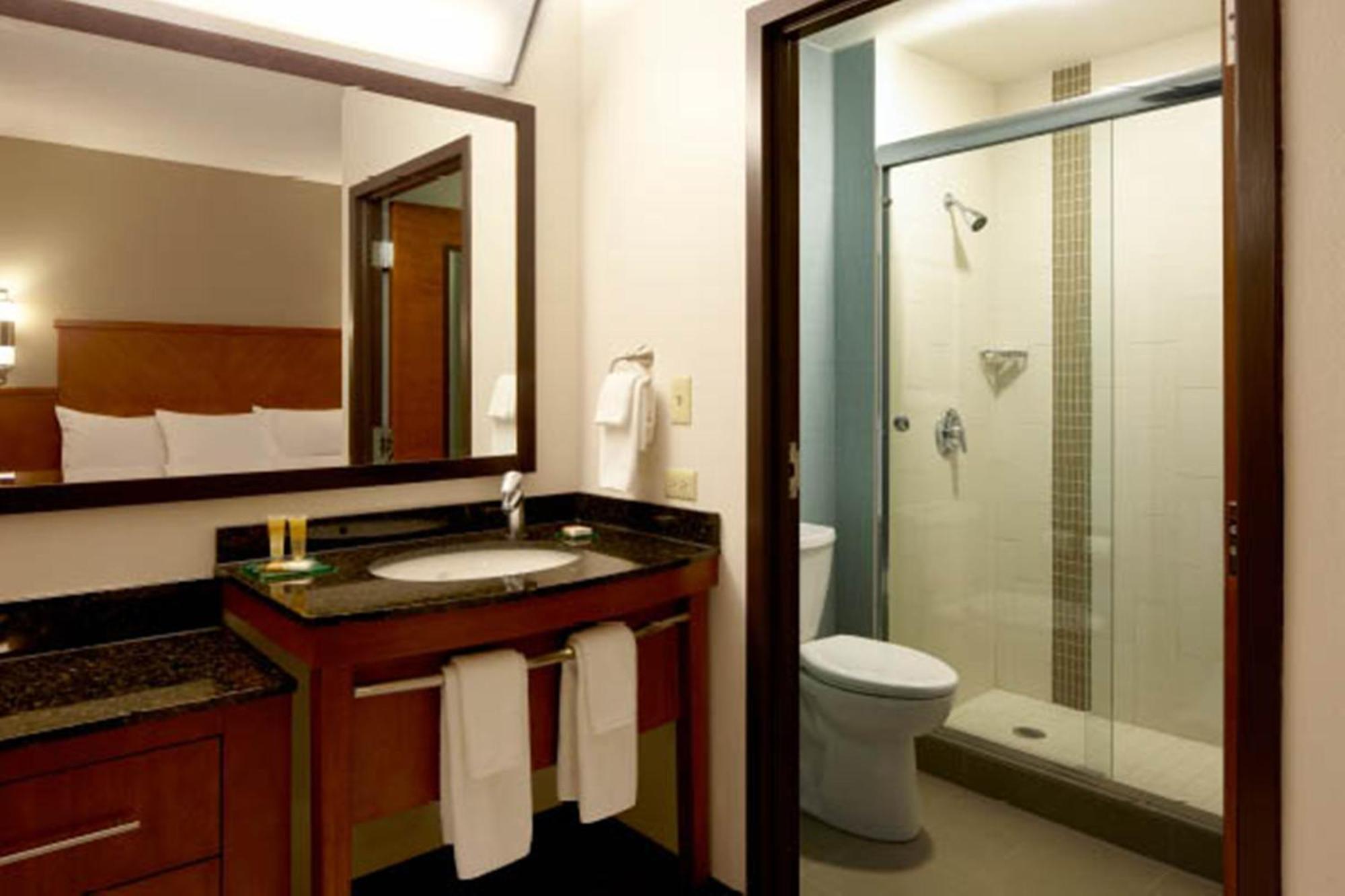 Hyatt Place San Antonio Airport/Quarry Market Exterior photo